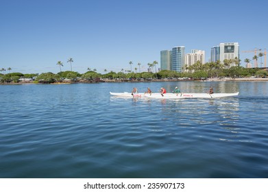 Honolulu, Dec. 5:  Outrigger canoes race to qualify for the State of Hawaii Canoe Championships.  Honolulu, Hawaii, USA.  December 5, 2014.
