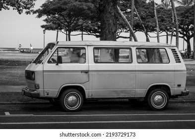 Honolulu, Hawaii, USA.  August 25, 2022.  Vintage Surf Van Parked At A Beach Park In Waikiki.