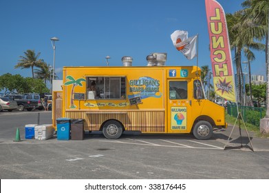 Honolulu, Hawaii, USA, Nov. 11, 2015:  Hawaiian Plate Lunch Food Truck At A Beachfront Parking Lot In Waikiki.