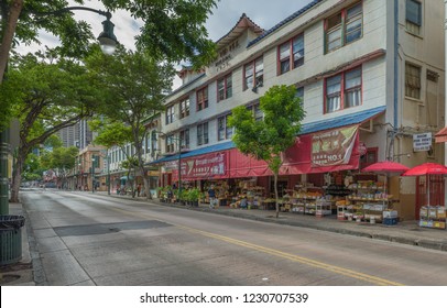 Honolulu, Hawaii, USA.  Nov. 15, 2018.  North Hotel Street Panorama In Chinatown As Early Shoppers Buy Food.