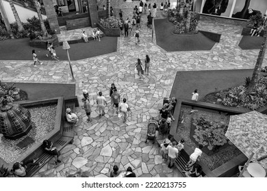 Honolulu, Hawaii, USA.  October 30, 2022.  Overhead Look At Weekend Shoppers At The Ala Moana Shopping Center.