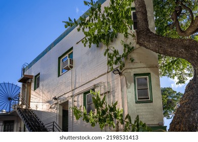 Honolulu, Hawaii, USA.  September  6, 2022.  Flat House On Sarasota Avenue In Waikiki.