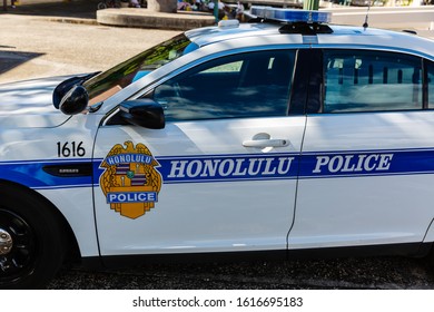 Honolulu, Oahu, Hawaii - November 04, 2019: Police Car Of The Honolulu Police Department. The HPD Has More Than 2500 Employees And Serves The Entire Island Of Oahu Covering Over 600 Square Miles