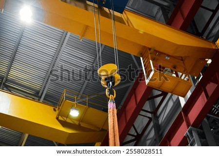 Hook assembly with rigging and strops of moving crane