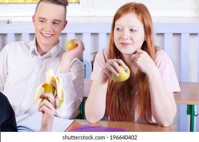 5,801 Eating in classroom Images, Stock Photos & Vectors | Shutterstock