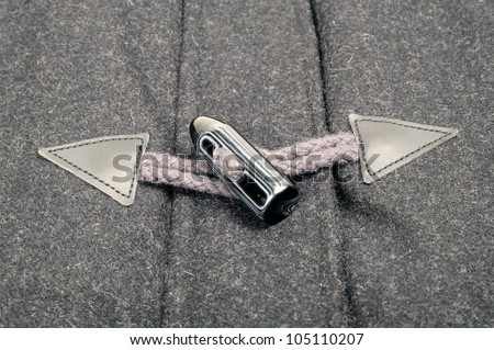 Horn Toggle Fastener with Rope Loop