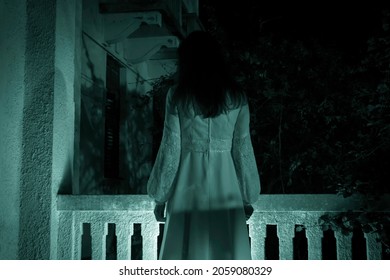 Horror Scene Scary Woman Stock Photo (Edit Now) 355075691