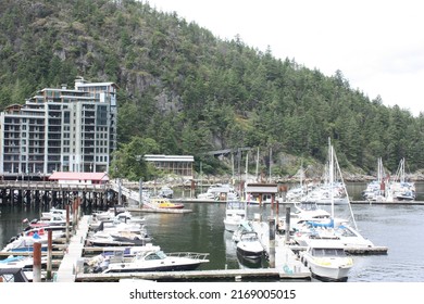 Horseshoe Bay, BC  Canada - 4th June 2022: Buildings And Boats Near The Ferry Terminal