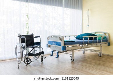 Hospital Bed Wheelchair Hospital Room Stock Photo 1661212612 | Shutterstock