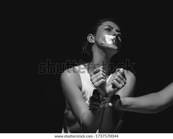 64 Woman Held Captive Bilder Stockfotos Und Vektorgrafiken Shutterstock 