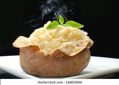 Hot baked potato 