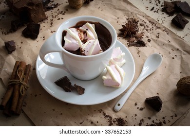 hot chocolate with marshmallows 