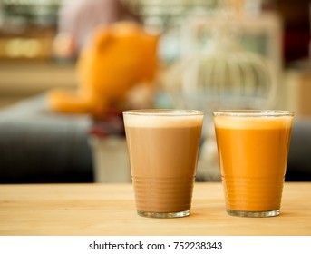 Hot Chocolate And Thai Tea In The Coffee