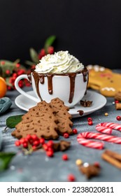 Hot chocolate with whipped cream and chritmas cookies