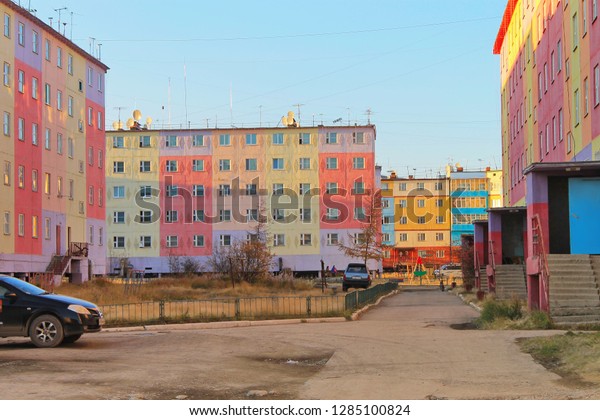 チャコトカの暑い夏 8月 ビリビノ市 ロシア の写真素材 今すぐ編集