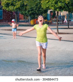 Hot Summer City Girl Enjoying Fountain Stock Photo (Edit Now) 304884488