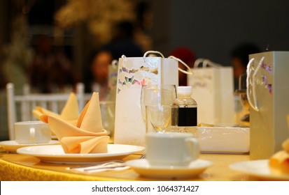 Hotel Ballroom Table Setting And Arrangement