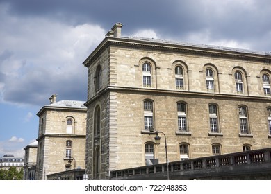 Hotel Dieu, Paris. France. Building Associated With The Faculty Of Medicine Paris Descartes