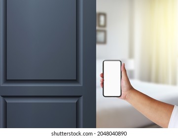 Hotel Door Security Unlocking By Application On Mobile Phone. Digital Door Lock, Keyless System Of Access Door. Digital Door Handle Or Electronics Knob For Access To Room Security,