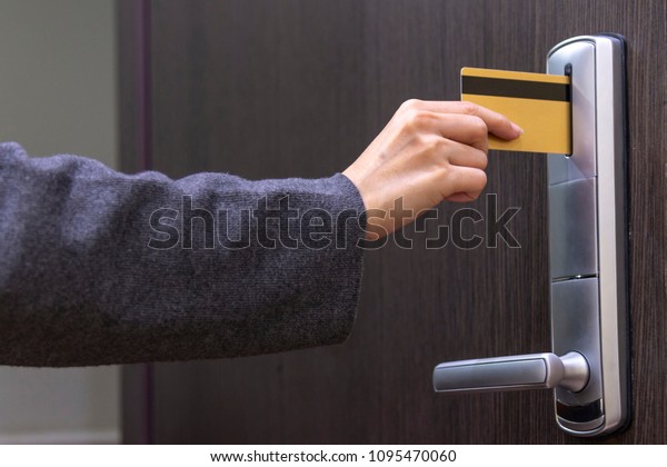 hotel magnetic door key cards