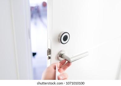 290 Cardkey reader Images, Stock Photos & Vectors | Shutterstock