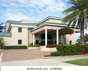 1,011 Hotel driveway Images, Stock Photos & Vectors | Shutterstock