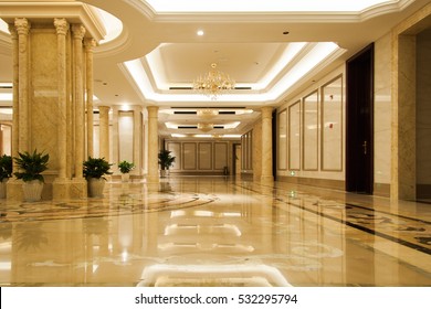 Hotel lobby interior - Shutterstock ID 532295794
