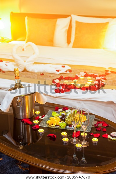 Hotel Room Honeymoon Table Fruit Plate Food And Drink