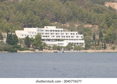 A hotel within the Mediterranean forest, beachfront at the Adritic sea