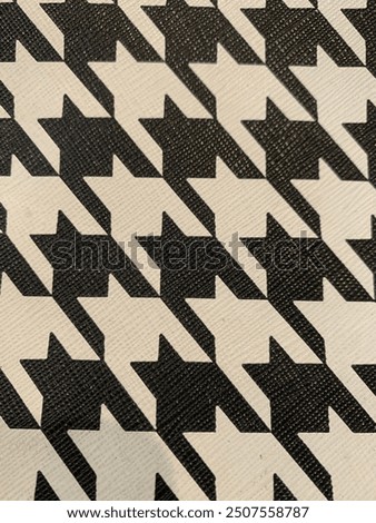 Houndstooth pattern on a bag