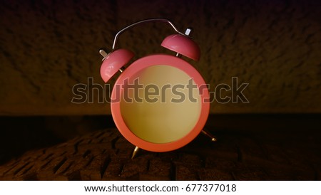 Hour without numbers in black background