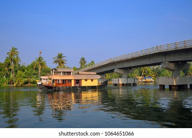 House Boat Crossing Through The Mundakkal Bridge In Kainakary In  Alappuzha District.