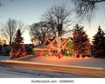 House With Christmas Lights In Minnesota