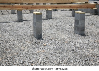 House Framing - Floor Joists And Crawl Space