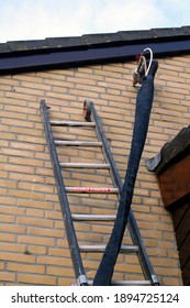 House Insulation By Injecting Microbead Pearls In The Cavity Walls 