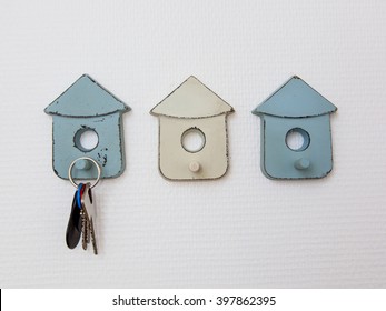 house keys hanging