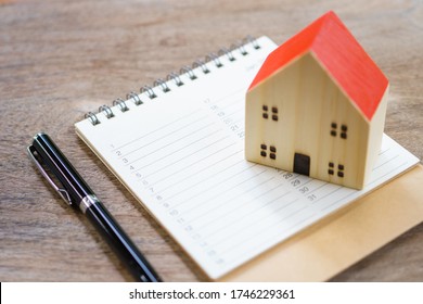 House Models And Book List. Check The Quality In The Home. Concept Of Buying A New Home .Home Inspection For Maintenance Repair And Construction With Copy Space For Your Text Or Design.