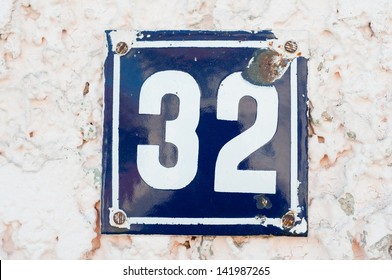 House Number - Number 32