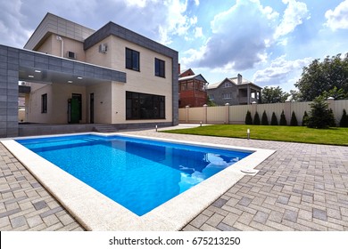 House With Pool