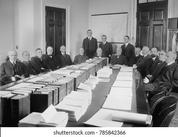 House Rules Committee, Convening In Jan. 1917 During The 65th United States Congress. House Speaker, Champ Clark Sets In Center Right At The End Of The Table