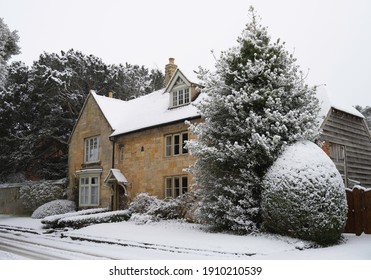 House With Snow, Mickleton, Cotswolds, Gloucestershire, England.