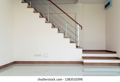 121,064 Staircase house Images, Stock Photos & Vectors | Shutterstock