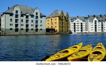  Houses And Kayak In Town Alesund In Norwegian Fjords. Alesund Is Seaport, And Is Noted For Its Unique Concentration Of Art Nouveau Architecture.