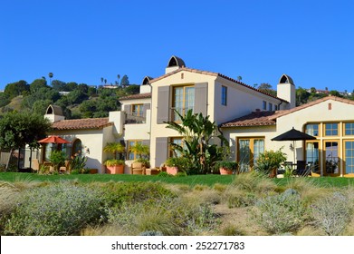 Houses In Rancho Palos Verdes, California.