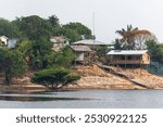 Houses in Santo Antônio riverside caboclo community, Rio Negro Sustainable Development Reserve, near Anavilhanas Archipelago, Novo Airão, Amazonas, Brazil