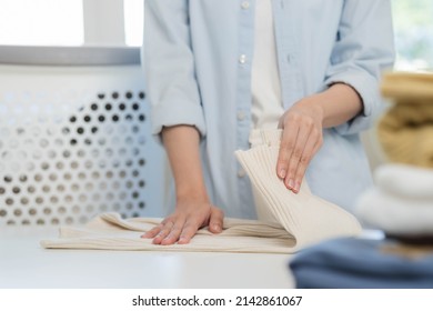 1,897 Housewife many hands Images, Stock Photos & Vectors | Shutterstock