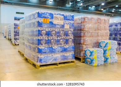 Houston, Texas - August 30, 2017: Local Charities And Food Pantries Provide Food, Medicine And Basic Supplies To Individuals And Families In Need During National Emergencies Or Government Shutdown 