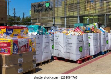 Houston, Texas - September 7, 2017: Local Charities And Food Pantries Provide Food, Medicine And Basic Supplies To Individuals And Families In Need During National Emergencies Or Government Shutdown 