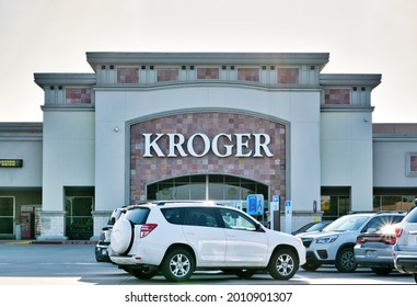 Houston, Texas USA 06-03-2021: Kroger Storefront With Vehicles In Foreground Parking Lot In Houston, TX. USA Grocery Retail Company Founded In 1883.