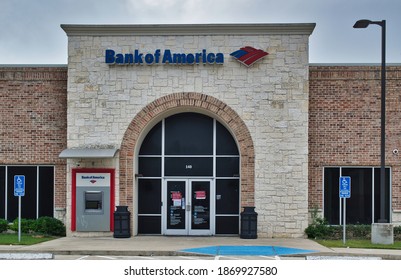 Houston, Texas USA 11-20-2020: Bank Of America Building Exterior And Entrance In Houston, TX. Large Financial Institution Established In 1904.